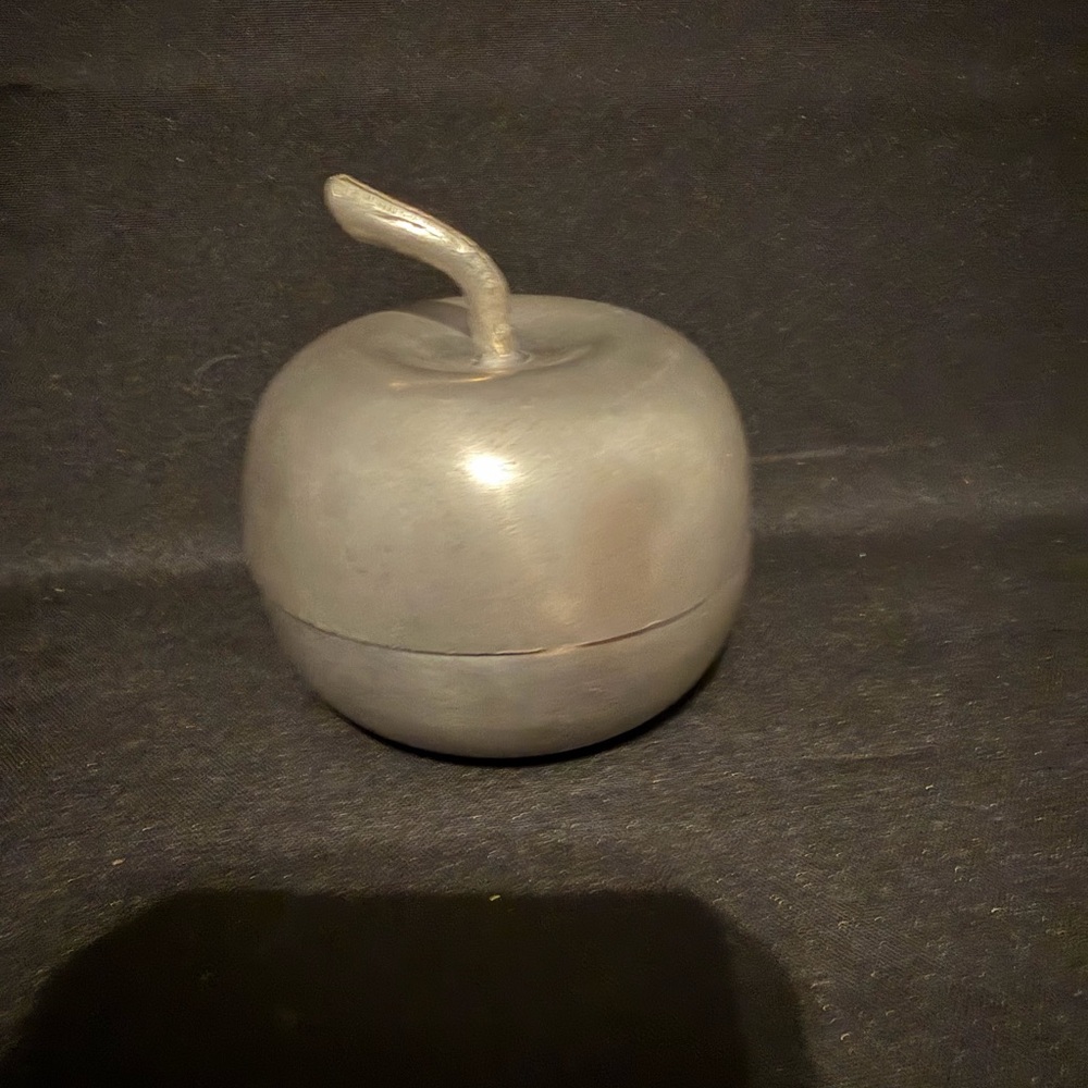 Woodbury Pewterers Pewter Apple Shaped Box Decorative Collectible